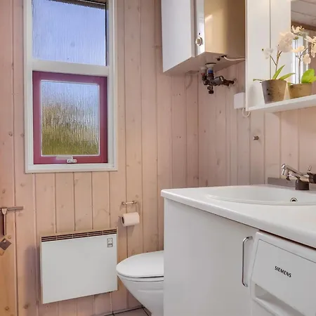 Stefan - 50m From The Sea By Interhome *