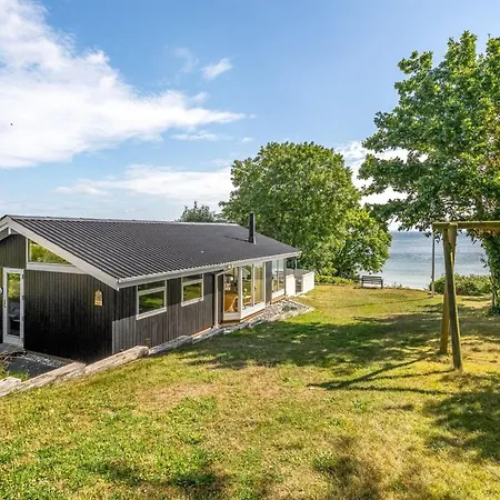 Stefan - 50m From The Sea By Interhome *
