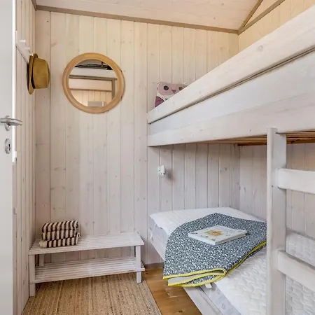 Stefan - 50m From The Sea By Interhome
